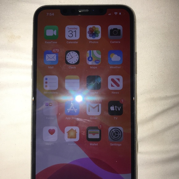 iPhone 11 Pro Max - Picture 2 of 2